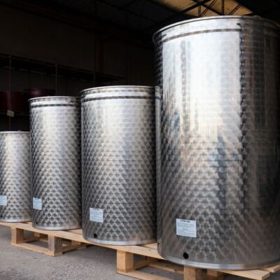 Contenitori inox per vino e olio